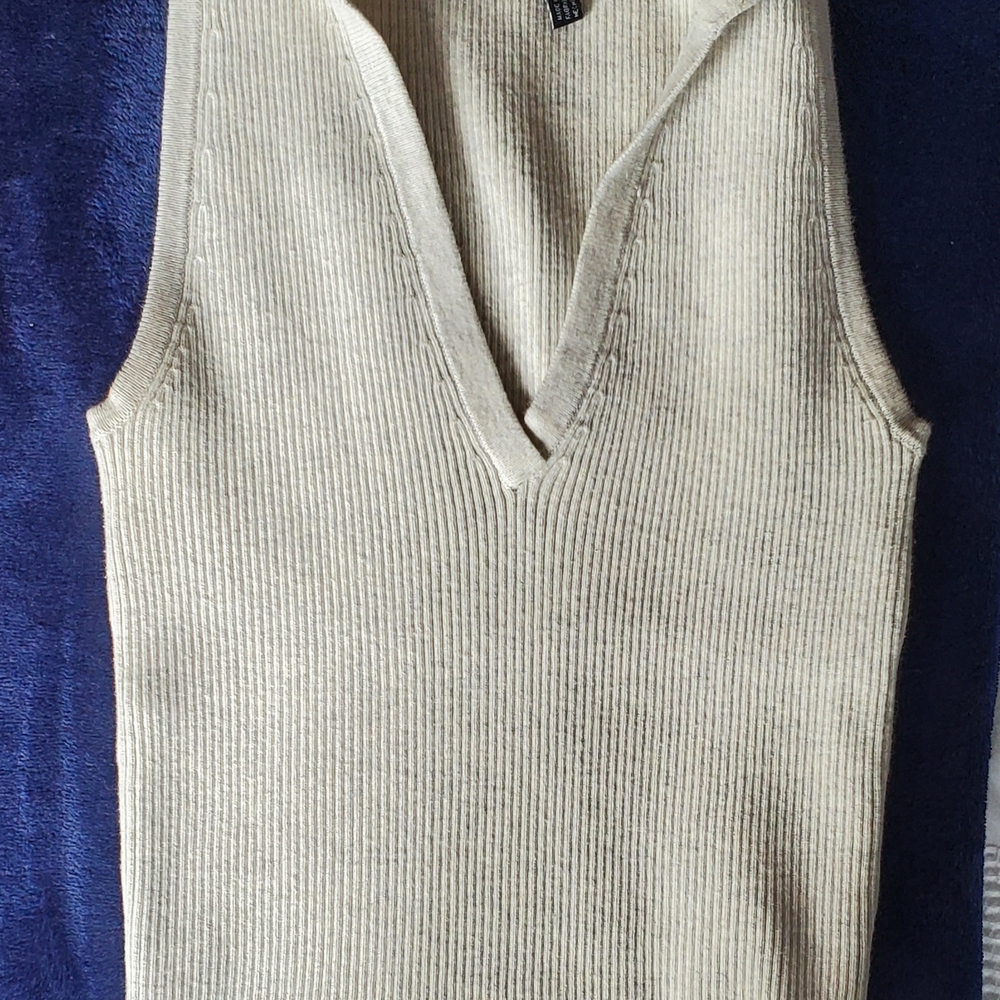 DKNYC Cream Sleeveless Ribbed Top